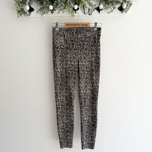Spanx Seamless Animal Print Cropped Leggings Pull On Pants Size Small 203123